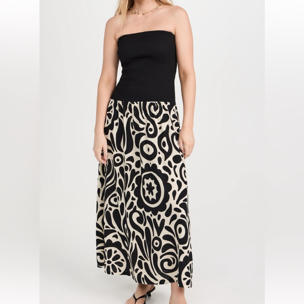 Elegant Black and Cream Patterned Dress
